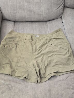 Royal Robbins Women's Olive Green Cargo Shorts